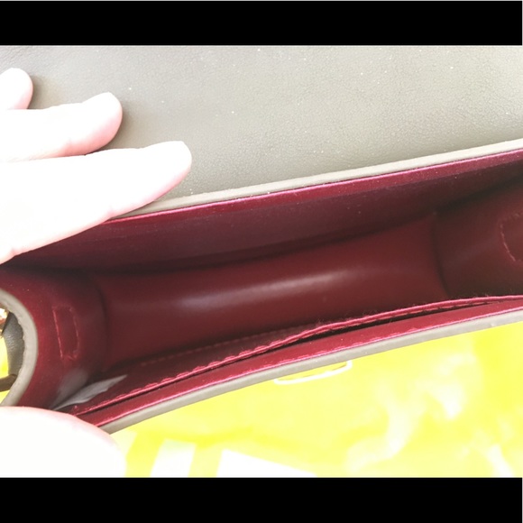 Brown over the shoulder purse - Picture 4 of 7